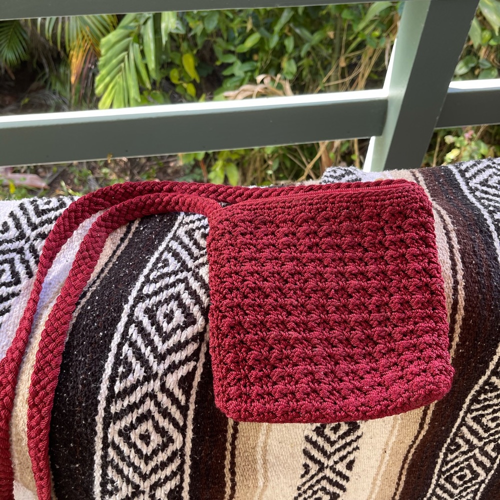 Crochet handbag